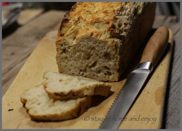 Zwiebelbrot - stay at home and enjoy